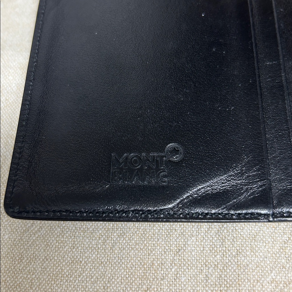 Montblanc Classic Black Leather Holder - Picture 3 of 13